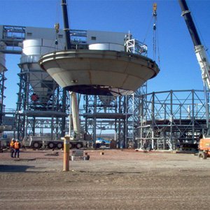 Lifting a tank section into place